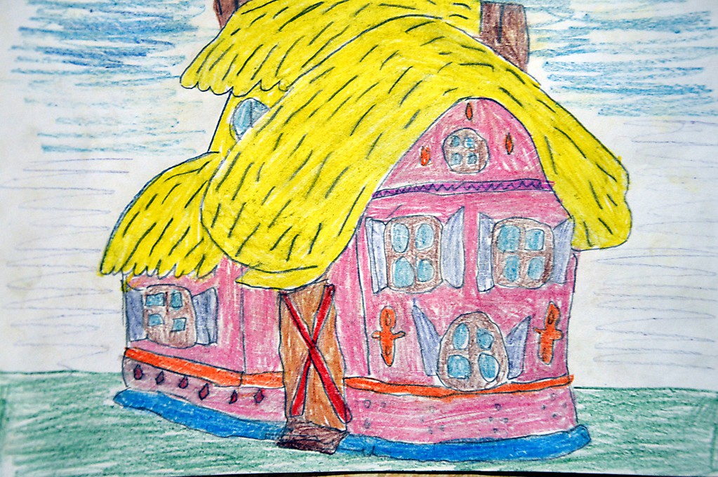 Дом с соломенной крышей / House with Thatched Roof