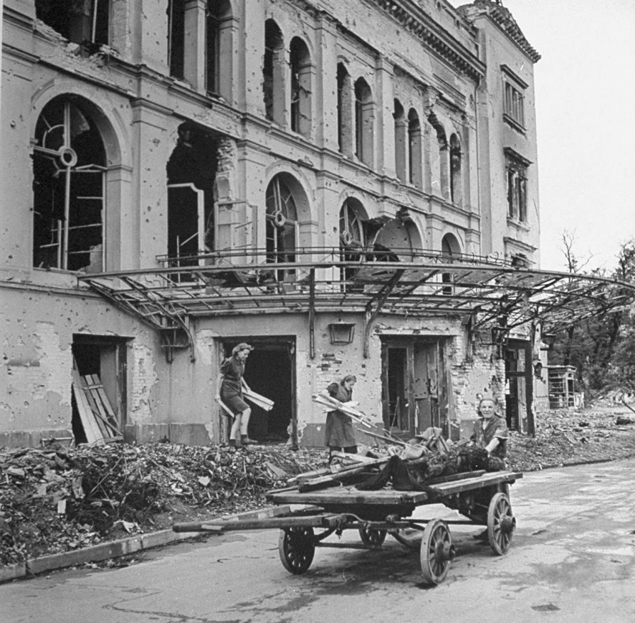 Берлин в 1945 году_21